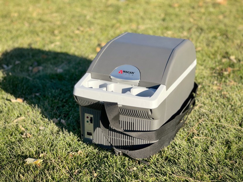 wagan 12v 14 liter personal fridge/warmer - this compact little cooler is a convenient shape and size for many...