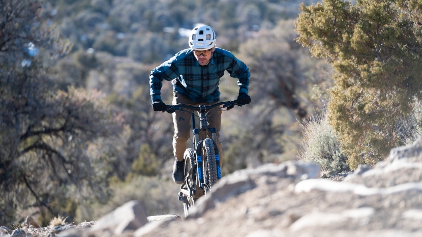 santa cruz bronson xo1 axs rsv - the smaller rear wheel doesn't roll over obstacles quite as easily...