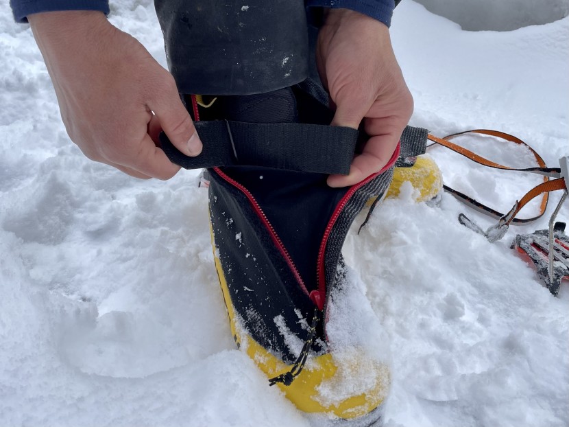 la sportiva g5 evo - the quickly adjustable velcro power strap.