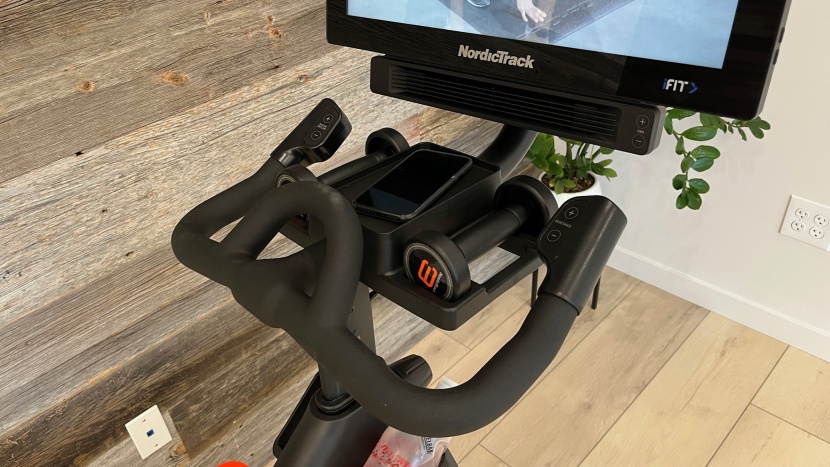 nordictrack commercial s22i studio cycle - plenty of options for hand placement on the handlebar.