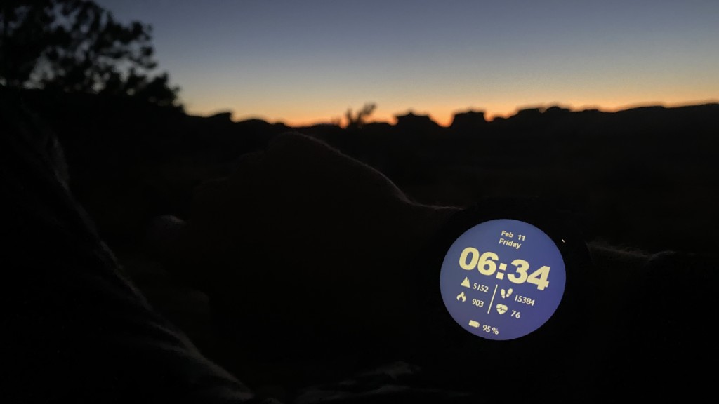 gps watch - a great example of a clean and crisp screen, bright enough to see...