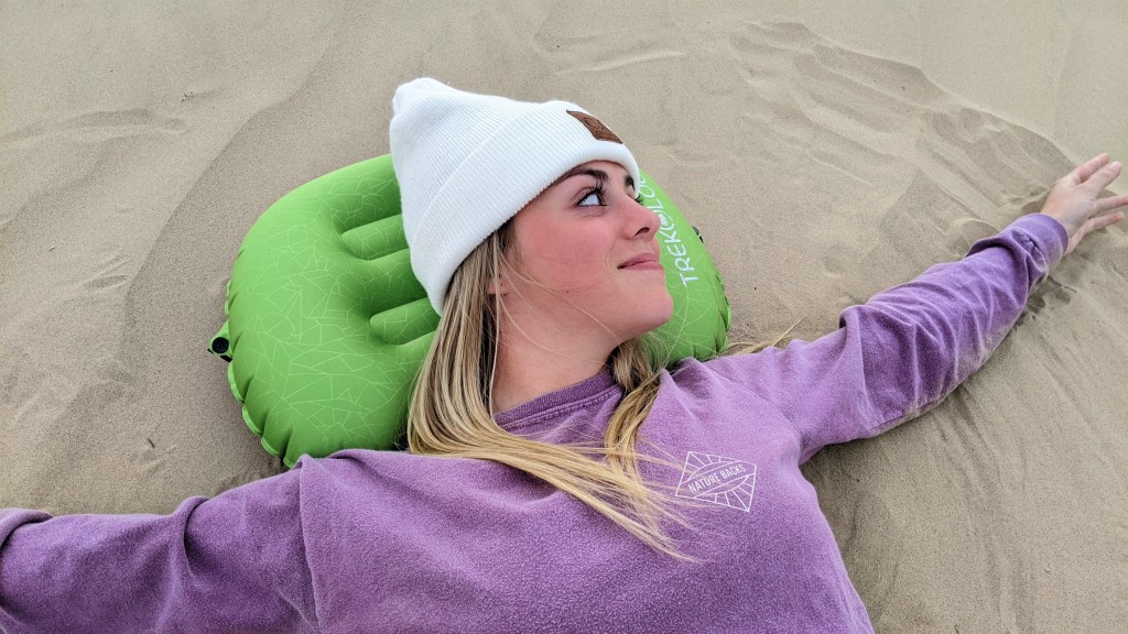 trekology aluft 2.0 - the aluft's larger size and ergonomic shape allow it to cradle the...