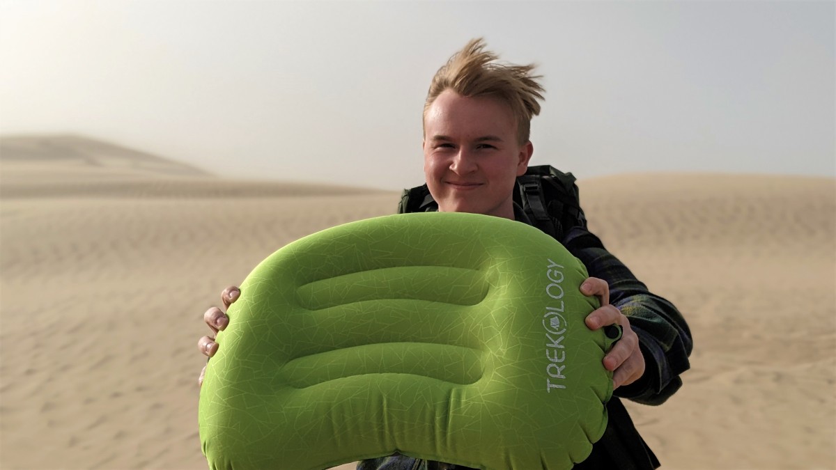 Trekology Aluft 2.0 Review (The center baffles help keep the head centered on the Aluft. We also like the pillow's stretch-nylon fabric, allowing...)