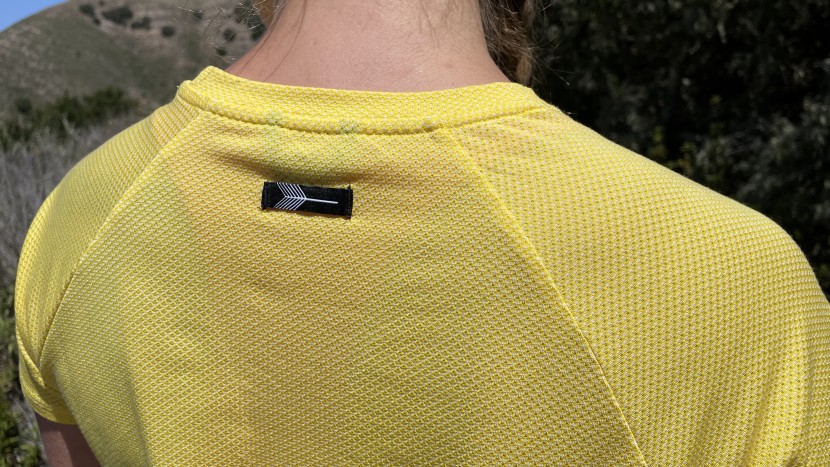 running shirt womens - the unique structure of the oiselle flyout provides great comfort...