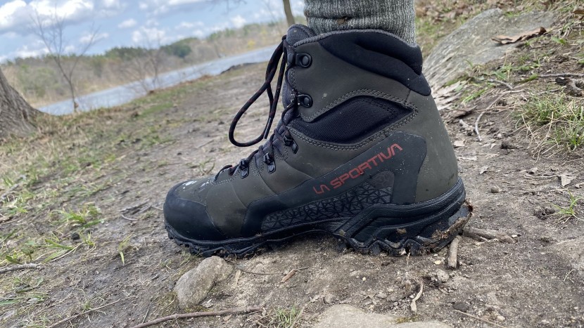 hiking boots - the nucleo balances high coverage with soft ankle material for...
