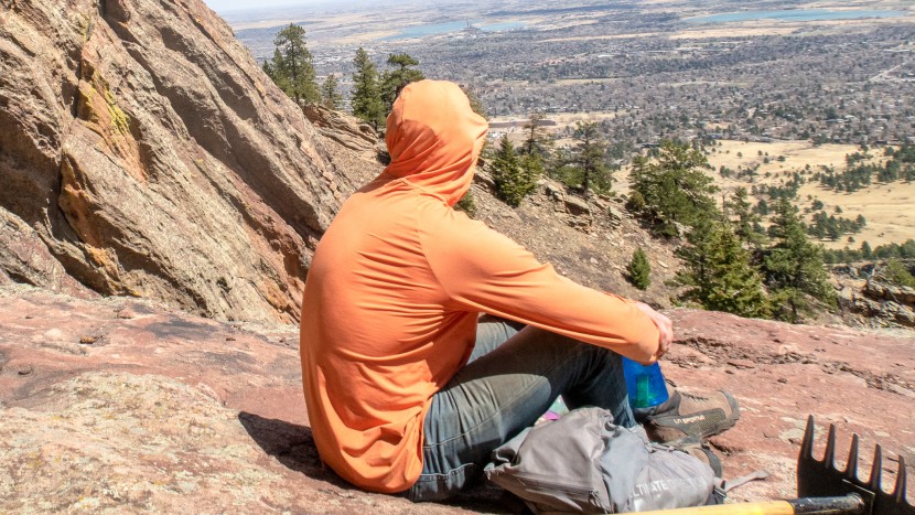 rei co-op sahara shade hoodie - the loose fit allows your body to move freely within the shirt and...
