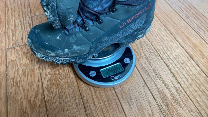 la sportiva nucleo high ii gtx - the nucleo high ii gtx is slightly lower than average for weight.