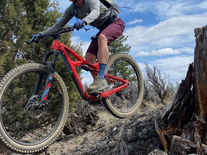 yeti cycles norrie - with a high level of comfort, the yeti norrie is made to ride.