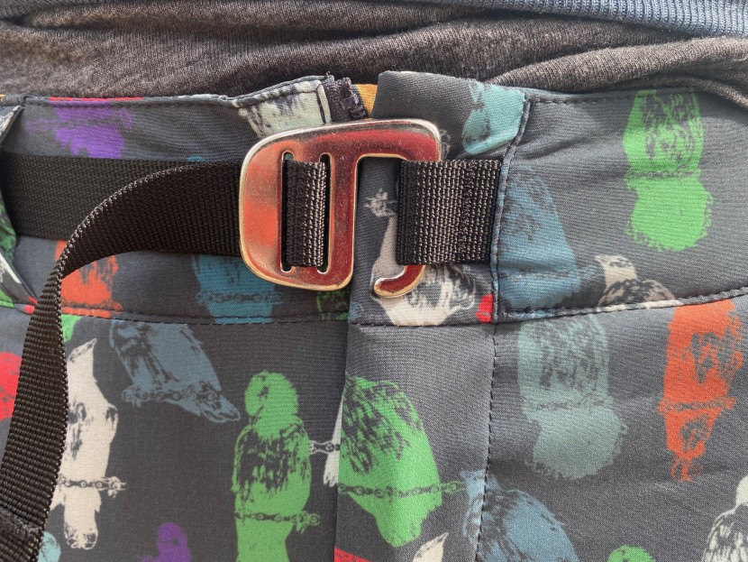 pearl izumi summit shell short women's - the aluminum buckle adds some flair but is limited in how much it...