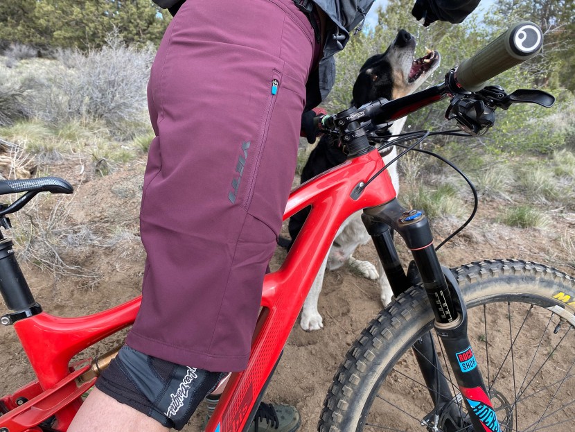 yeti cycles norrie - the yeti norrie is long enough to wear with knee pads.