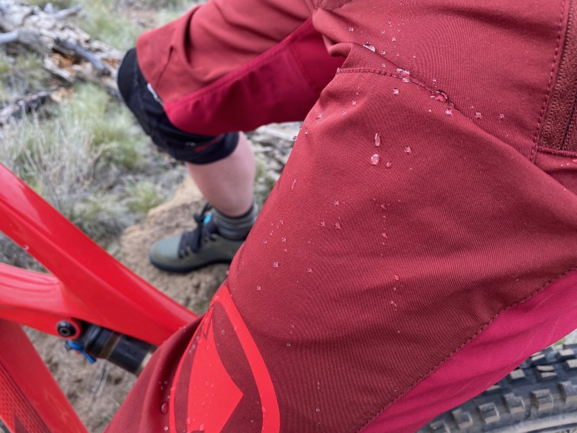 endura mt500 spray short ii women's - the mt500 spray short features excellent water resistance and...