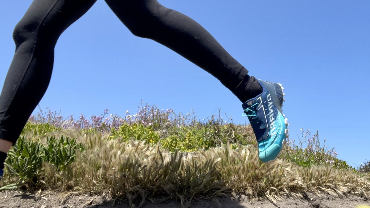 Dynafit Feline SL - Women's Review (We can't stop racing down technical trails in the svelte and grippy DynaFit Feline.)