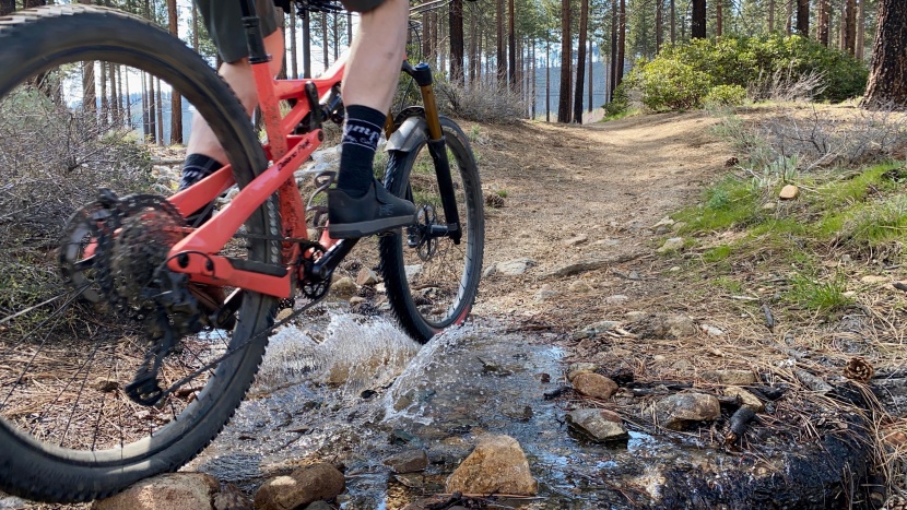 vittoria syerra - our test tire spent equal time on the front and rear wheels, and we...