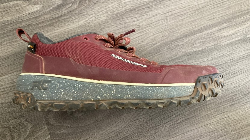 ride concepts flume women's - the eva midsole is thick and makes it hard to feel the pedals...