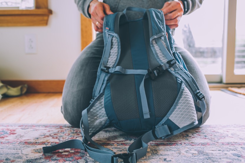 rei co-op flash 22 - the hip belt offers a lightweight yet effective design that's more...