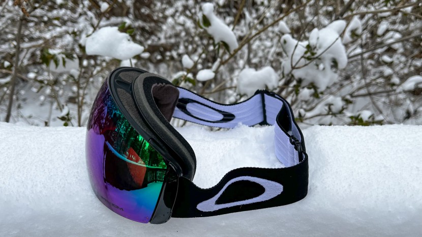 oakley flight deck m - changing lenses is easy, the crux is spending the extra money for an...