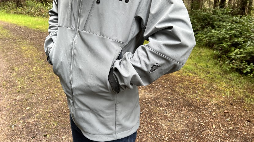 helly hansen odin mountain - large pockets high on the torso give us a place to warm our hands...