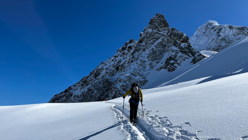 ski socks - a sock must be able to manage moisture to keep your foot warm and...