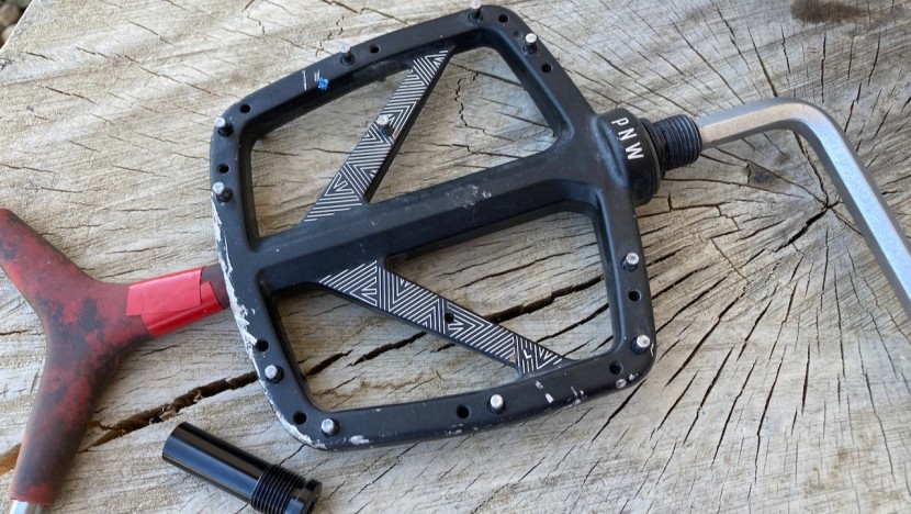 pnw loam pedal - just a 6mm and 5mm hex are all that is needed to access the axle.