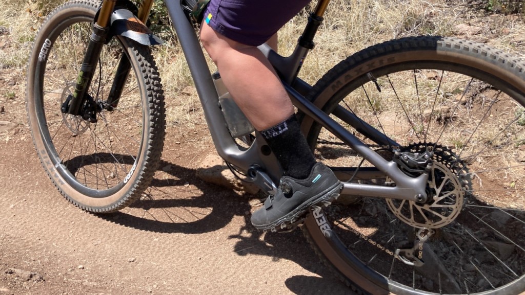 pearl izumi x-alp summit women's - for a lightweight trail shoe, this one gets the job done.