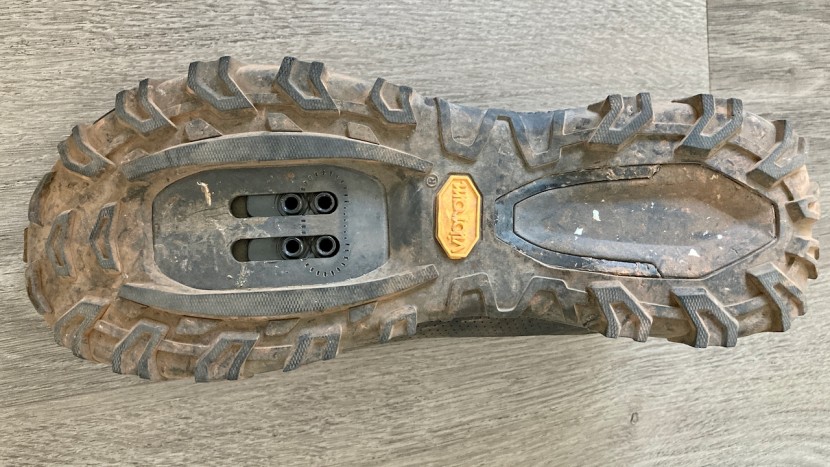 pearl izumi x-alp summit women's - the sole flexes comfortably for hiking and the vibram rubber is good...