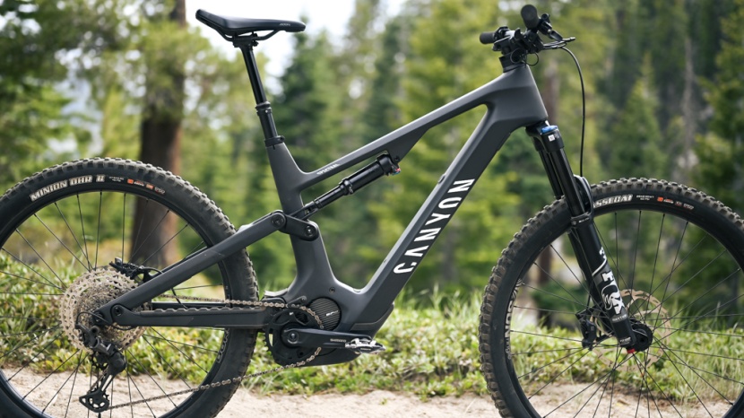 canyon spectral:on cf 8 - the spectral:on cf 8 is a good-looking bike. the carbon frame has...