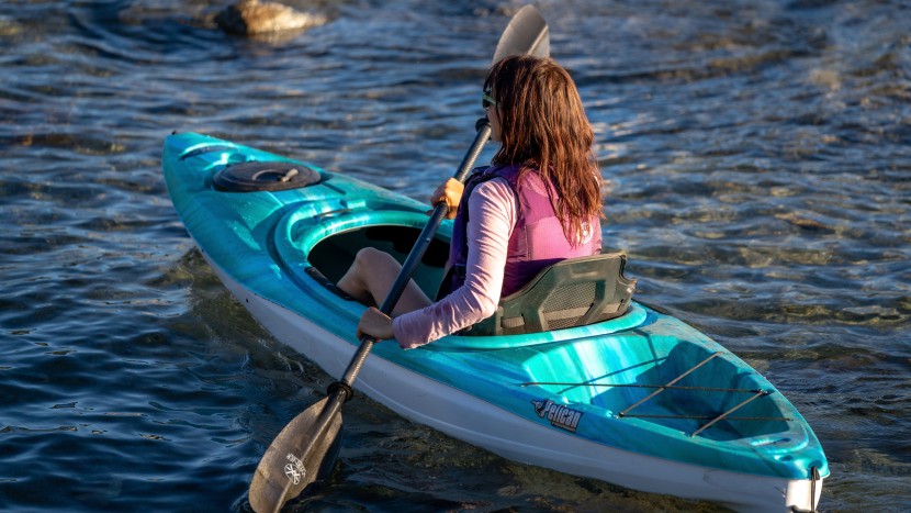pelican argo 100x exo - the pelican kayak is easy to turn due to its flatter hull and...