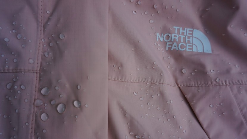 the north face antora for women - the antora offers adequate water resistance, and the large flaps...