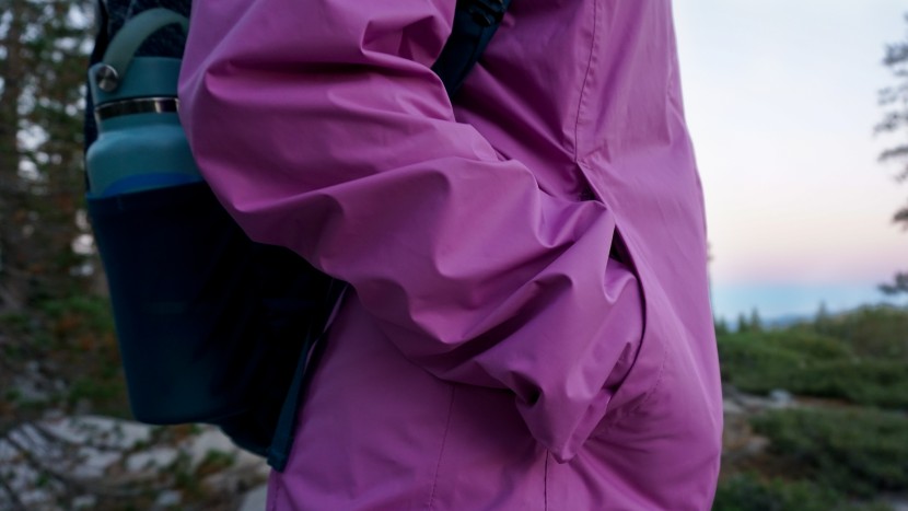 columbia arcadia ii for women - the pockets are different depths, which feels bizarre with hands in...