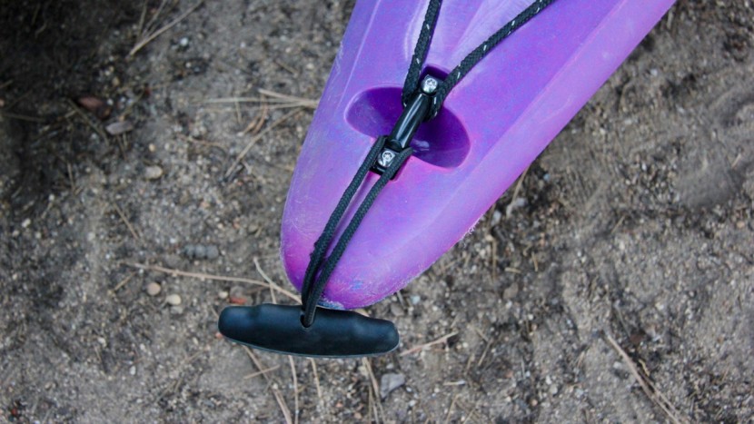 dagger stratos 12.5 s - the handles of the stratos have a softer more foamy plastic on the...