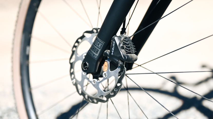 the grx hydraulic disc brakes are quite impressive and provide...