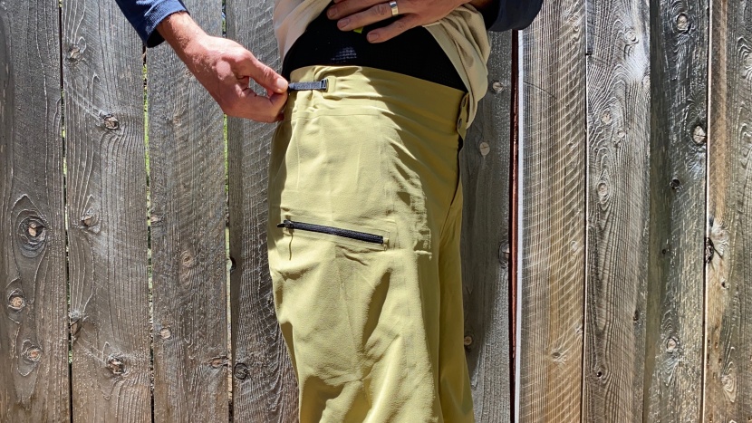 patagonia dirt roamer - the waist adjustment tabs are incredibly low profile and secure.