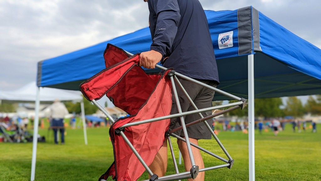 e-z up pyramid - even at its lowest setting, the ez up still offers a lot of head...