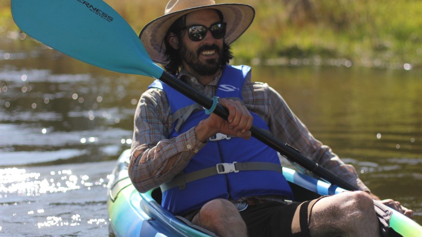 life jacket - the universally sized stearns adult jacket really does fit a huge...