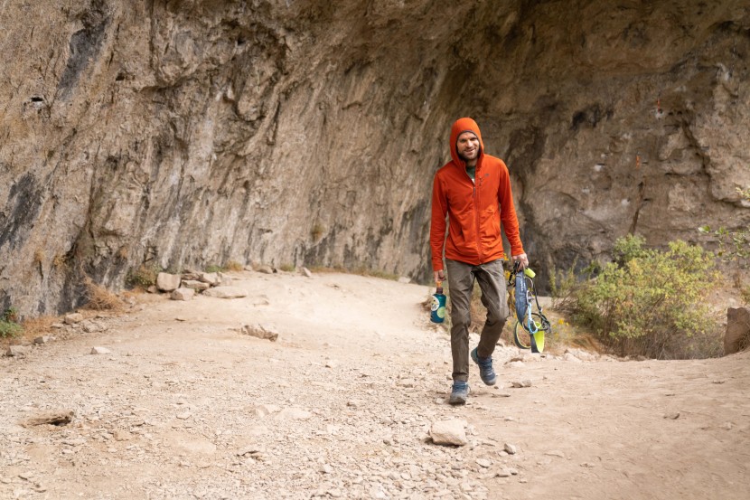 outdoor research vigor grid full zip hoodie - the vigor offers a ton of high-end features at an inexpensive price...