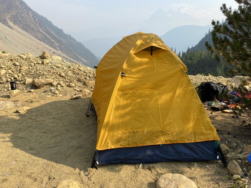 rei arete asl 2 - showing the smaller third vent that is built into the fly on the...