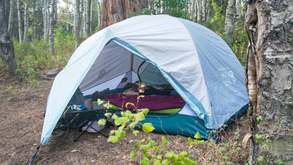 mountain hardwear mineral king 3 - small, light, and easy to pitch. this tent is a great addition to...