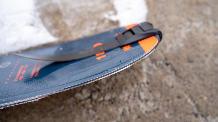 contour hybrid mohair - contour's tail kit includes a non stretchy strap and a secure clip...