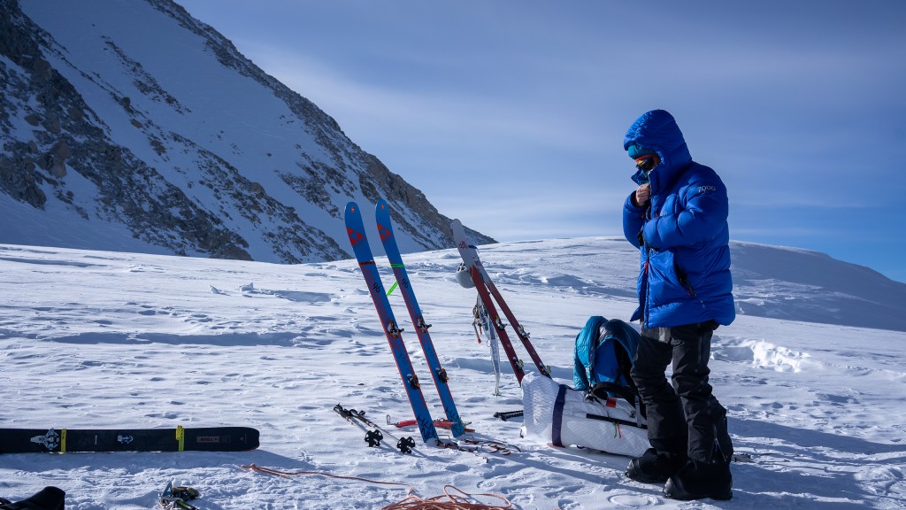 fischer hannibal 96 - fischer hannibal 96 skis (and tested dynastar m-tour 99, lying on...