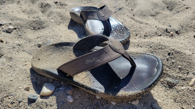 flip flops men - the olukai 'ohana flip flops will last through many miles and many...