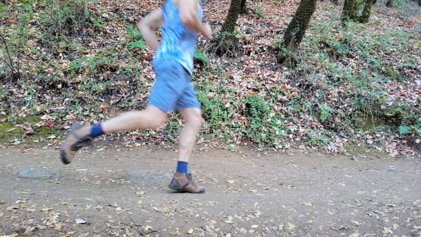 darn tough light hiker micro crew - the darn tough light hiker makes an excellent trail running sock due...