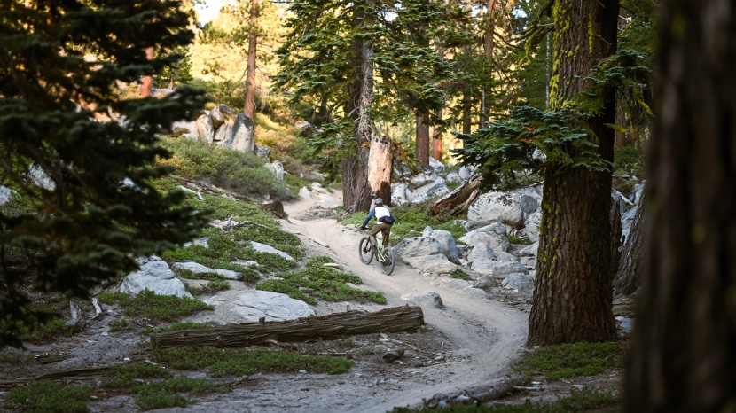 santa cruz heckler mx xo1 axs rsv - the ep8 motor has plenty of power on tap to grind up those steep...