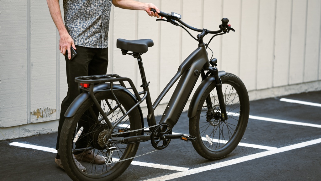 ride1up cafe cruiser - it's hard not to love a bike like this, especially at this price.