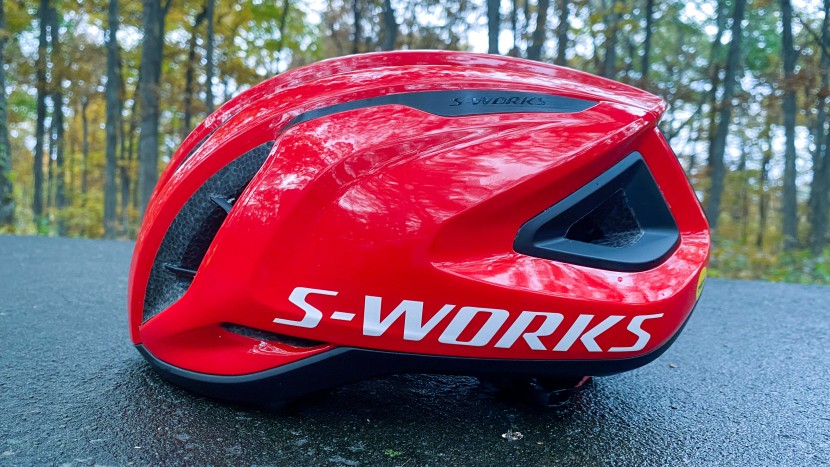 specialized s-works prevail 3 mips - the side view of the helmet shows just how much plastic protects the...