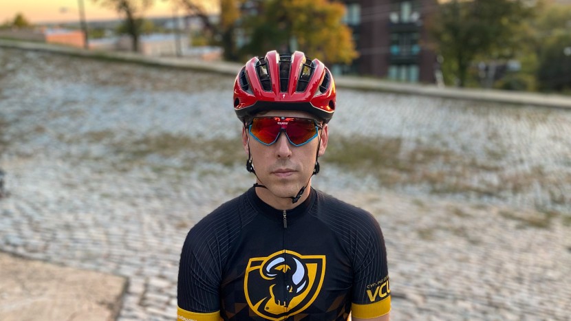 specialized s-works prevail 3 mips - the prevail 3 doesn't settle properly on the head of testers like...