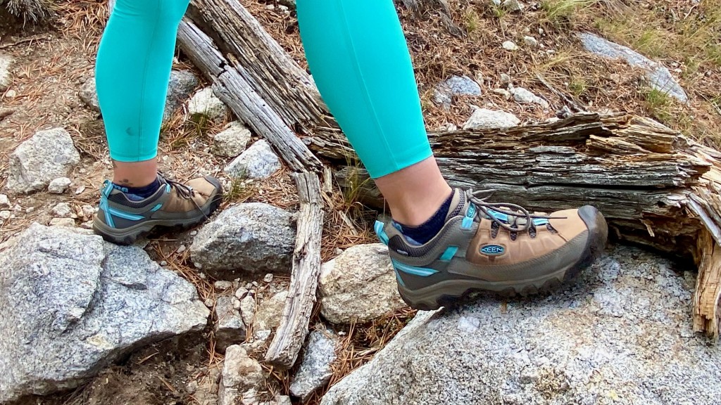 Keen Targhee waterproof low top hiking boot KEEN Targhee III Waterproof Leather Hiking Shoe - Men main image 2