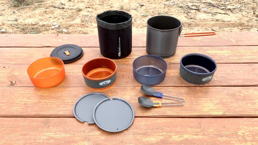 gsi outdoors pinnacle dualist hs - this set likely has everything you'll need for a backpacking trip...