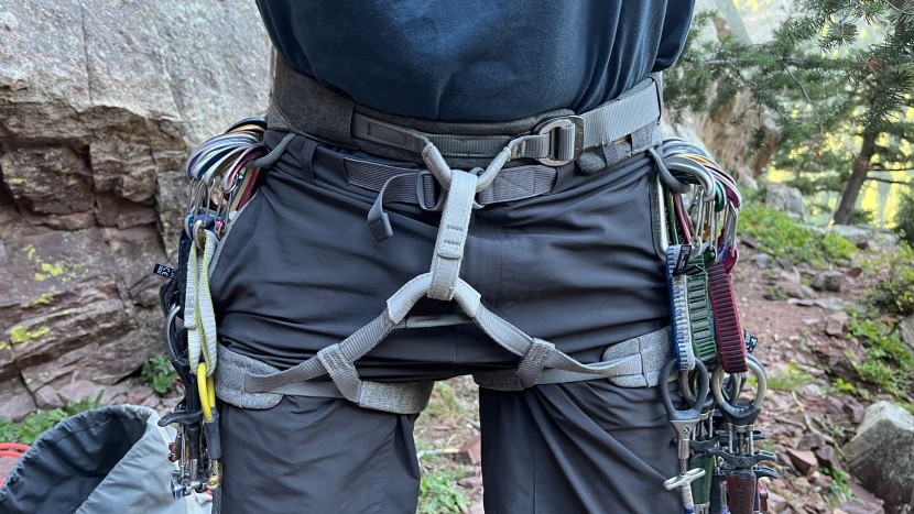 petzl sama - the sama's leg loops adjust with elastic stretching, and the waist...