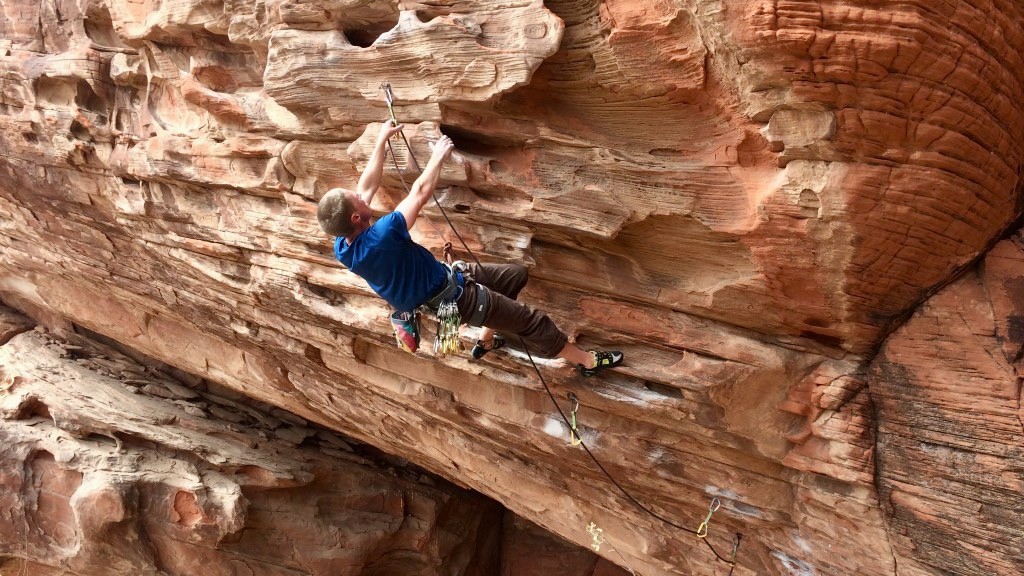 petzl sama - hanging the draws in the versatile and affordable petzl sama.