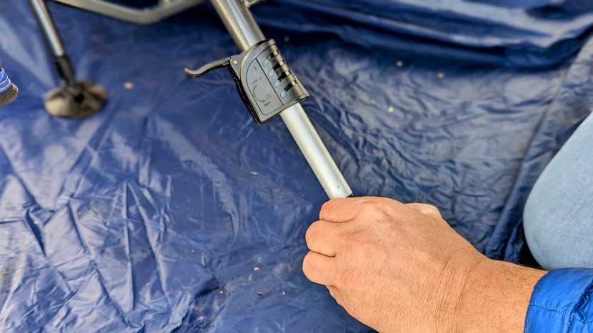 simply unlock the pull on the legs directly under the headrest. the...